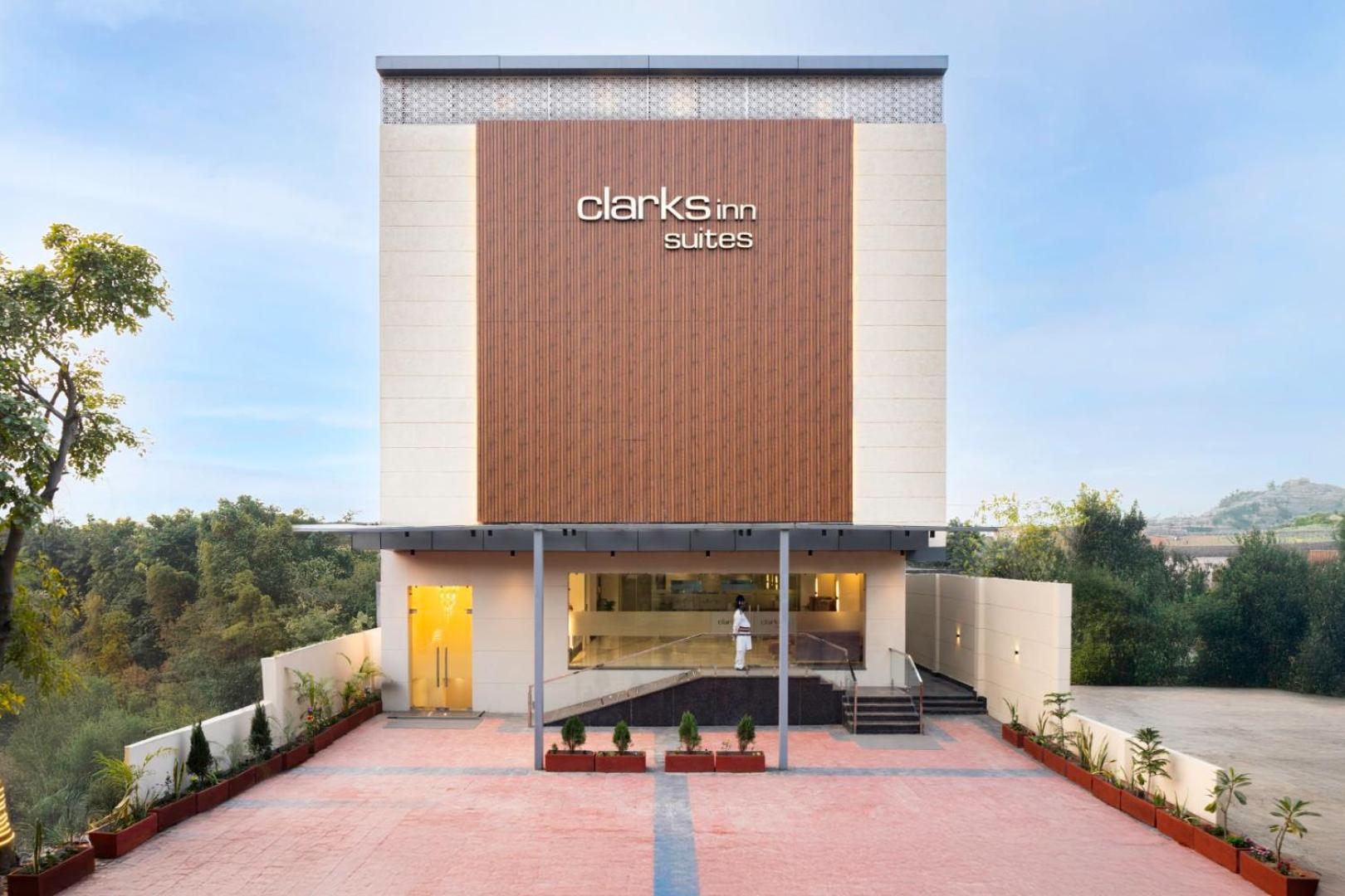 Clarks Inn Suites Agra Near Tajmahal ภายนอก รูปภาพ