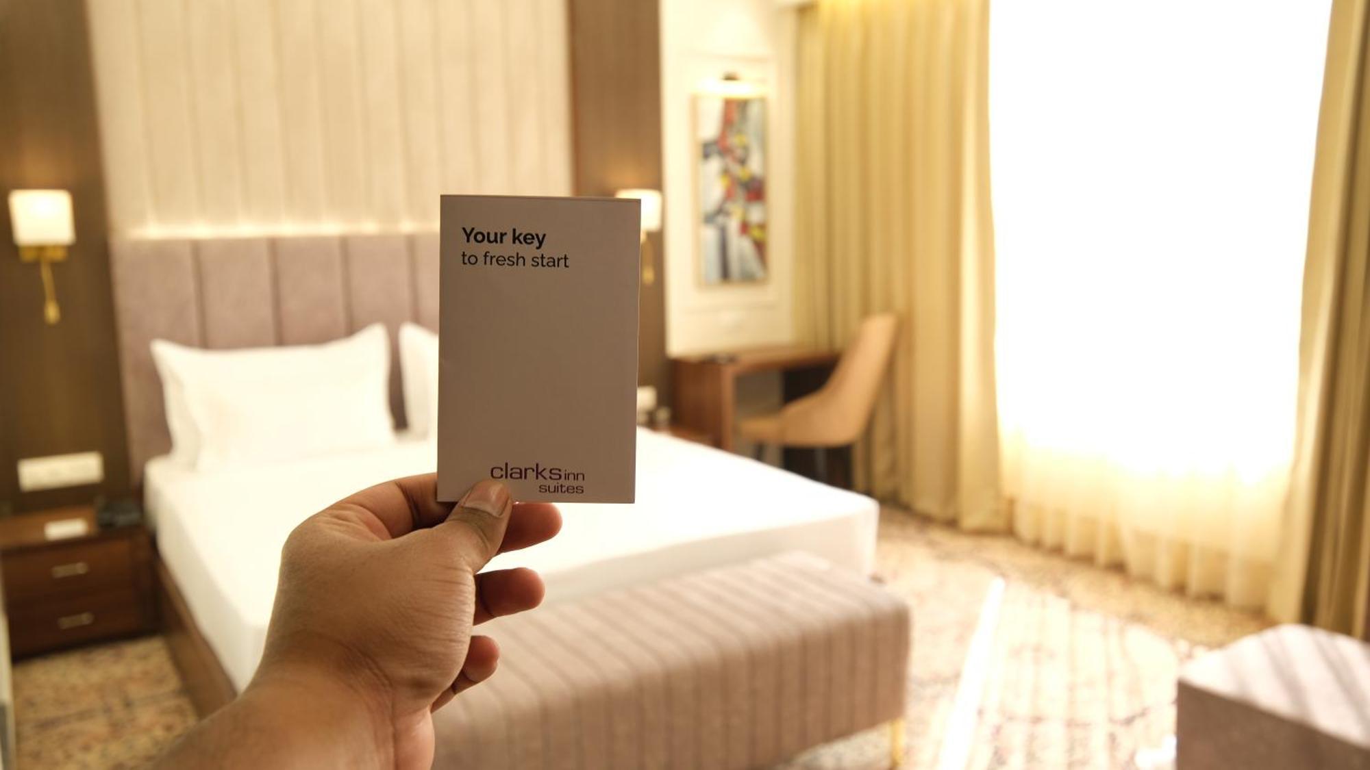 Clarks Inn Suites Agra Near Tajmahal ภายนอก รูปภาพ